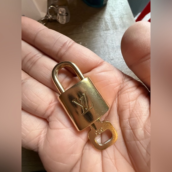 Louis vuitton brass lockset #323 - Picture 5 of 6